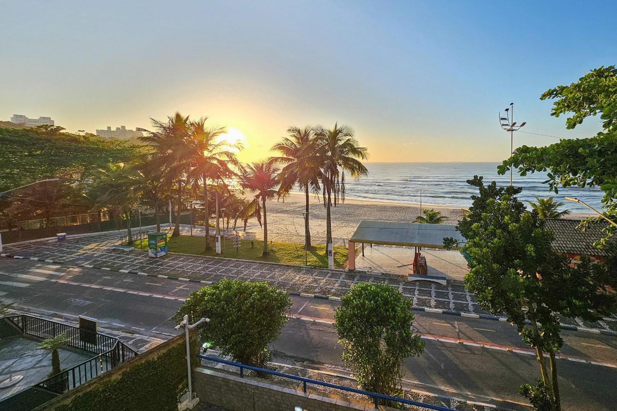 5E-Pe Na Areia Da Praia Do Tombo, 2 Quartos, Ar Cond, 2 Banheiros,2 Vagas+Roupas De Cama Гуаружа Экстерьер фото
